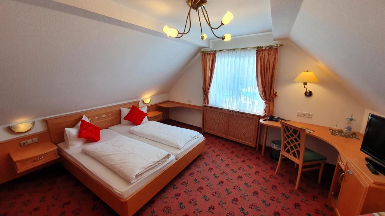 Hotel Restaurant Rebstock Oppenau Kültér fotó