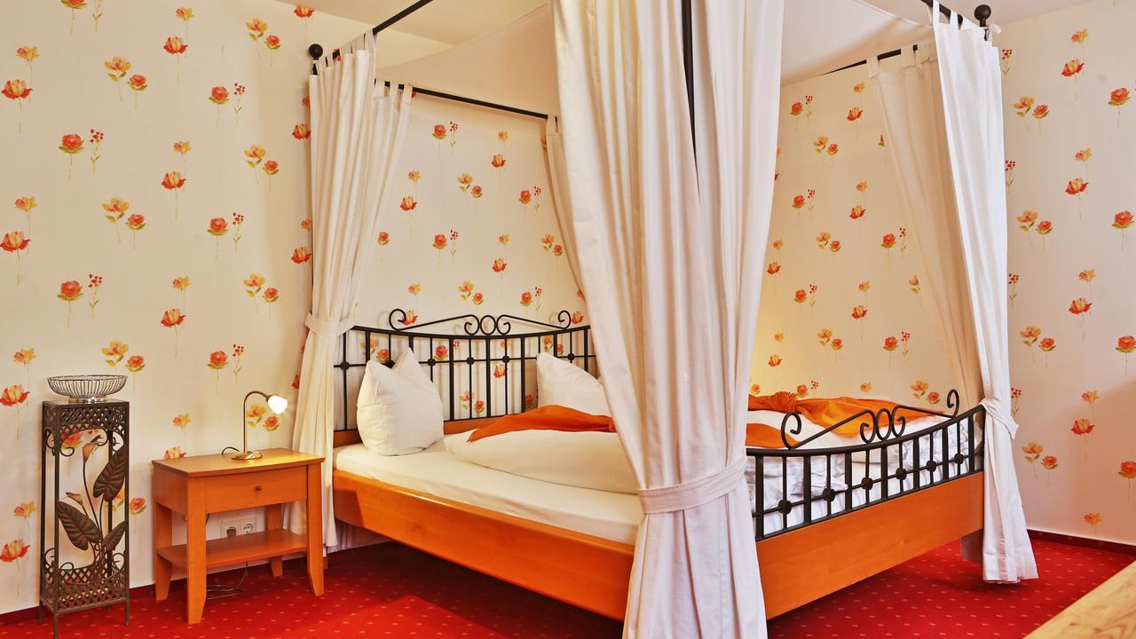 Hotel Restaurant Rebstock Oppenau Kültér fotó
